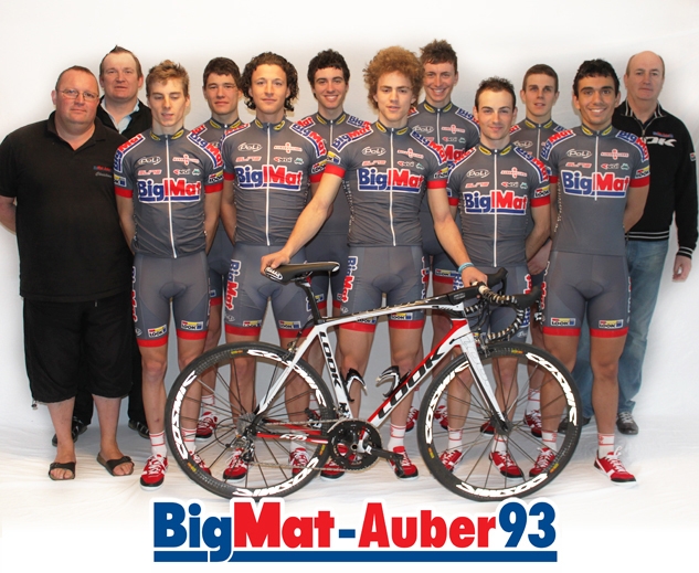2010 - 3 cyclistes - Equipe au choix