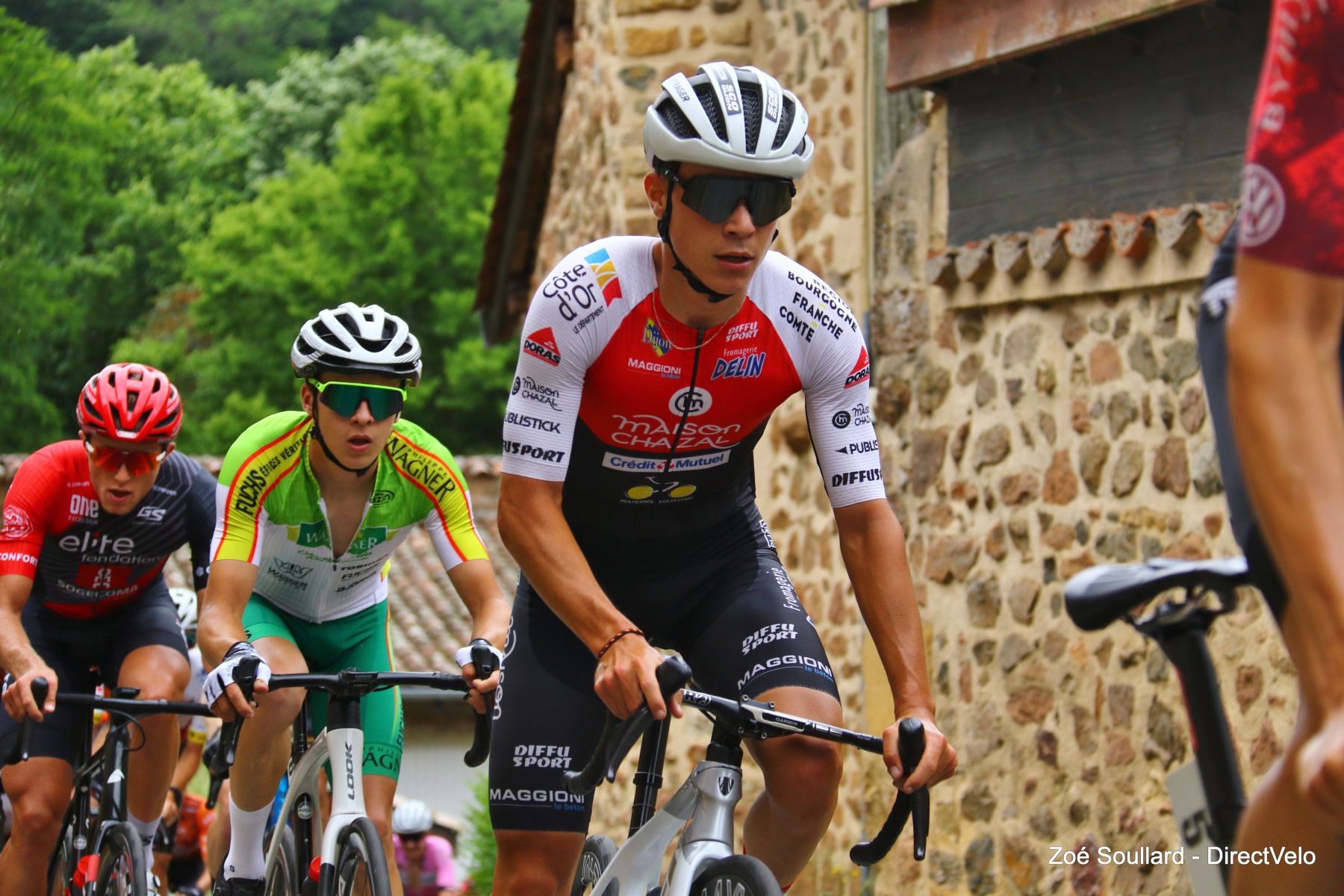 Dijon duo dominates third stage of Tour du Beaujolais with Quentin Bezza taking the win