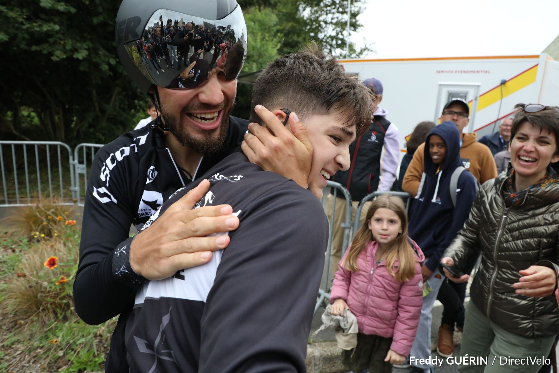 Belgique : un enfant français de 10 ans meurt alors qu'il jouait dans une  aire de jeux - France-Monde